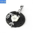 thumbnail image 1 of Collar Yashi Broche Ping'an con colgante de cristal y amatista pequeña, 1 of 5