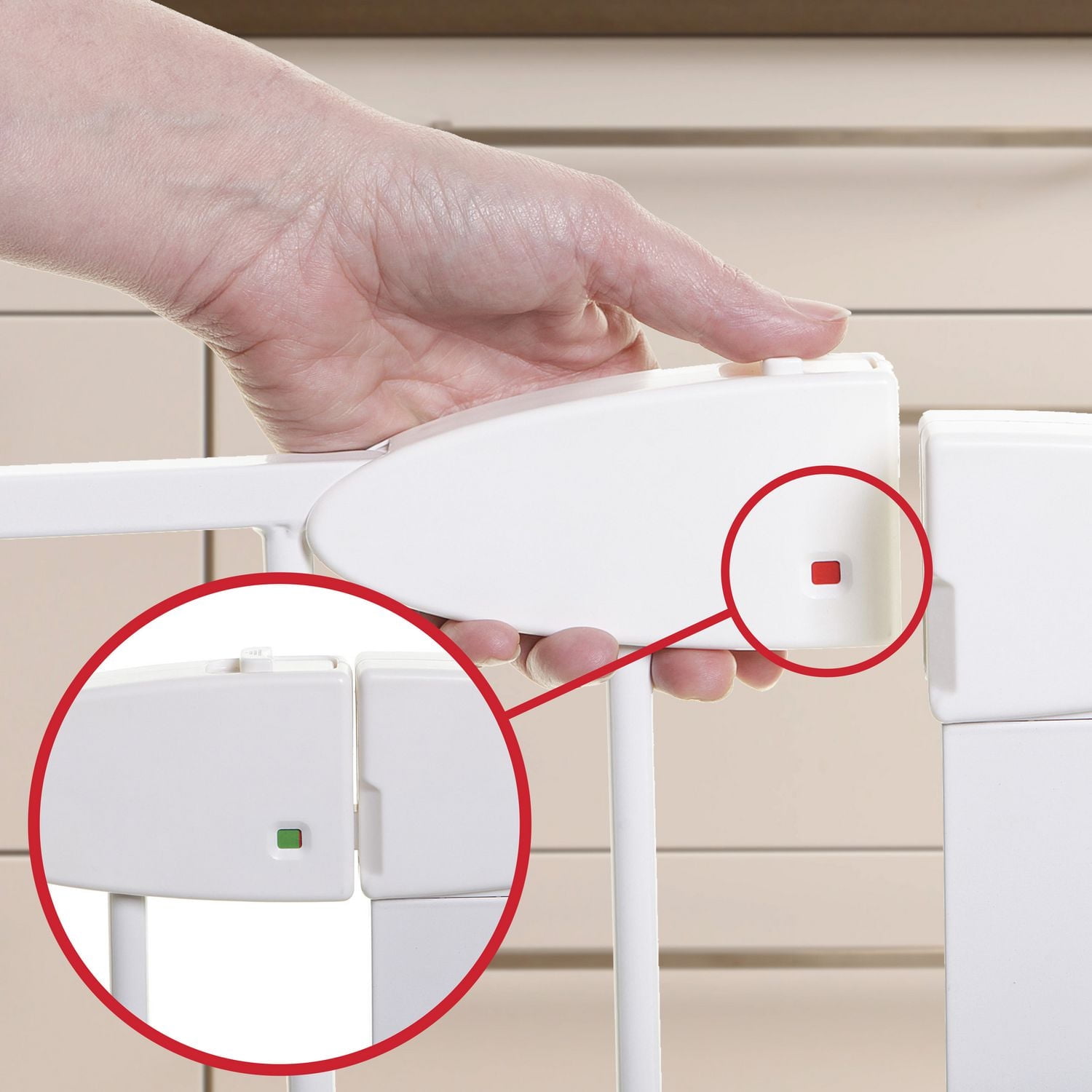 Barrière pour bébé en métal à fermeture automatique Boston de Dreambaby® - blanche