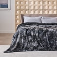 thumbnail image 1 of Manta Bedsure Fuzzy King Size de piel sintética negra reversible, 1 of 6