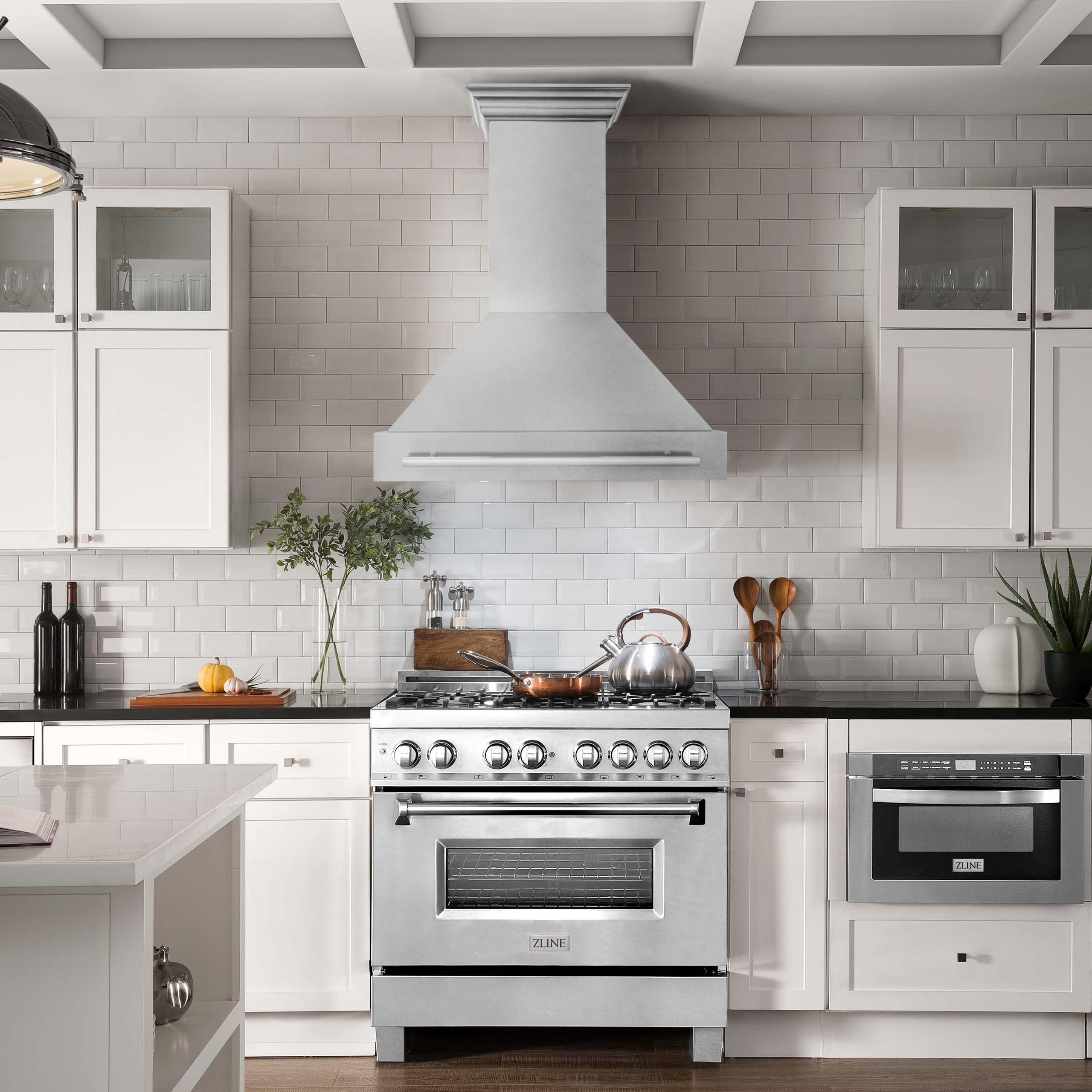 ZLINE KITCHEN AND BATH 8654SNX36 ducted hood