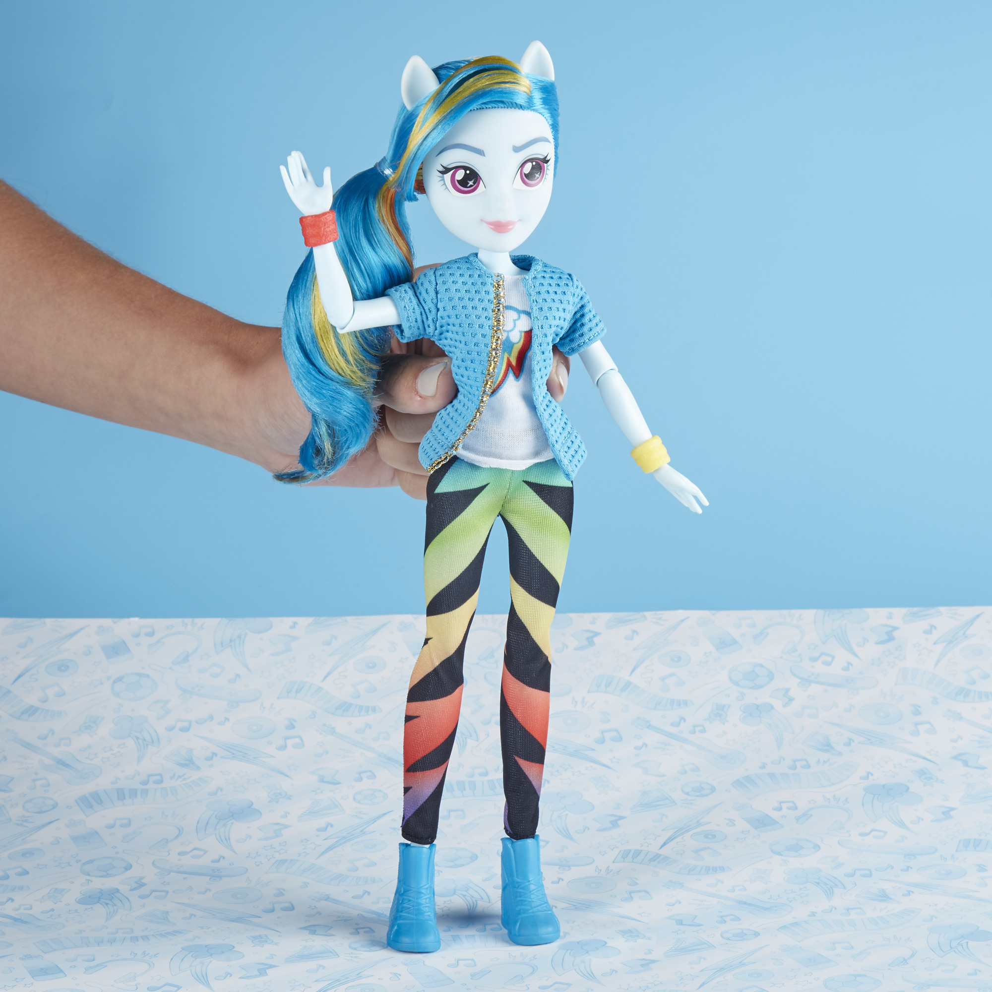 My Little Pony Equestria Girls Rainbow Dash Classic Style Doll - image 3 of 11