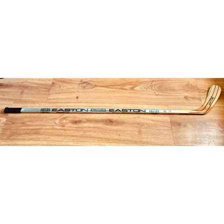 Wayne Gretzky autographed LA Kings Easton game issued hockey stick UDA