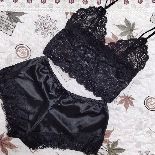 Pijama de encaje Conjunto de pijama de encaje elegante y cómodo para estar en casa.