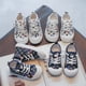 thumbnail image 2 of Disney niños dibujos animados Tang viejo pato niño niña antideslizante fondo suave zapatos deportivos casuales estudiante moda correr lona shoes21-Insole 13,5 cm Gao Jinjia LED, 2 of 2