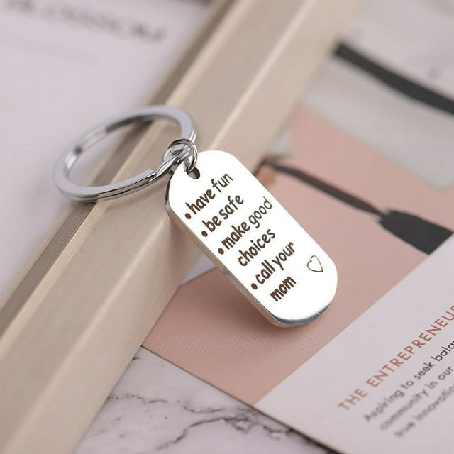 EGNMCR Keychains Be Safe, Make Good Choices And Call Your Grandma/Grandpa Keychain Key buckle