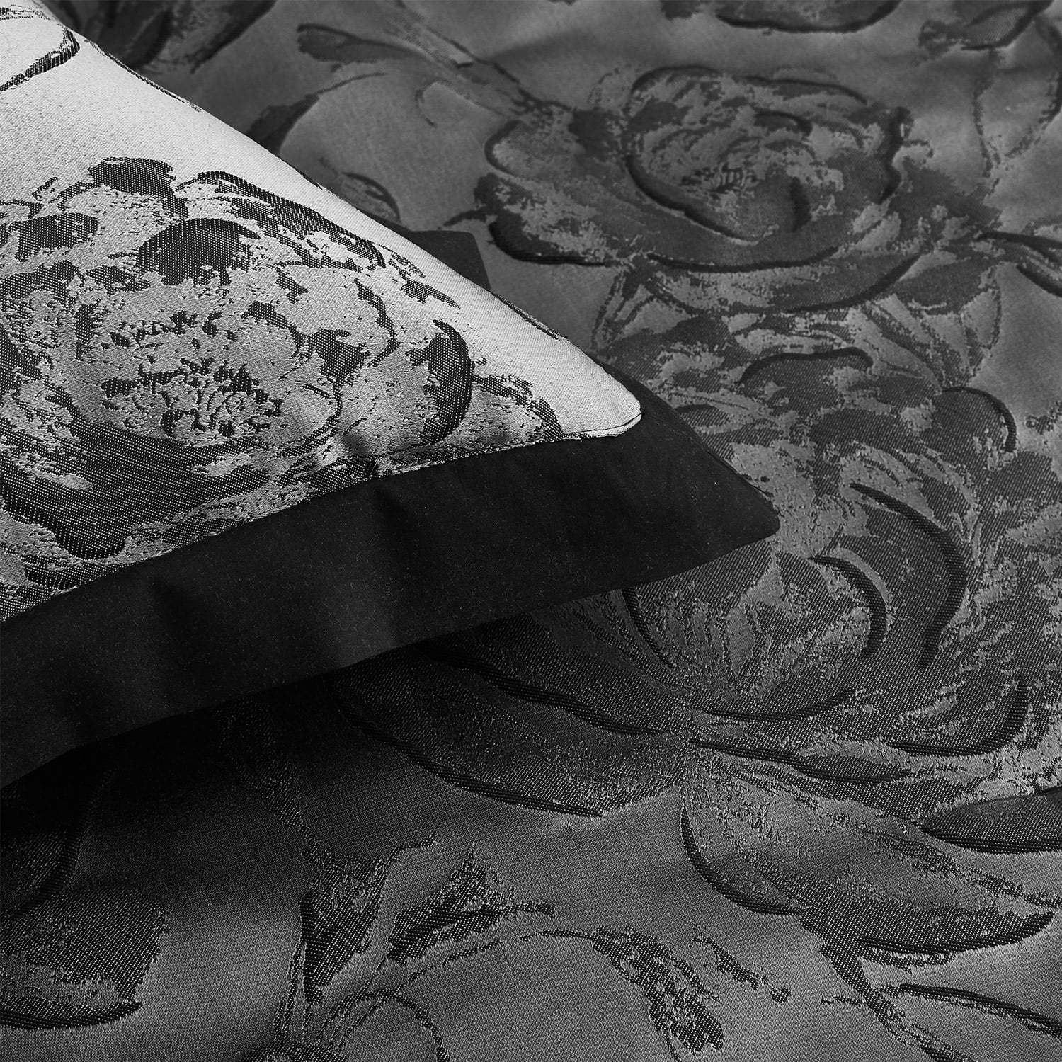 7-Piece Queen Comforter & Curtain Set, Gray Floral Patchwork