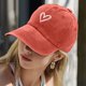 thumbnail image 1 of Gorra de béisbol para mujer con bordado de corazón: gorra de moda para niñas para deportes al aire libre,ajustable,bonita y casual, 1 of 6