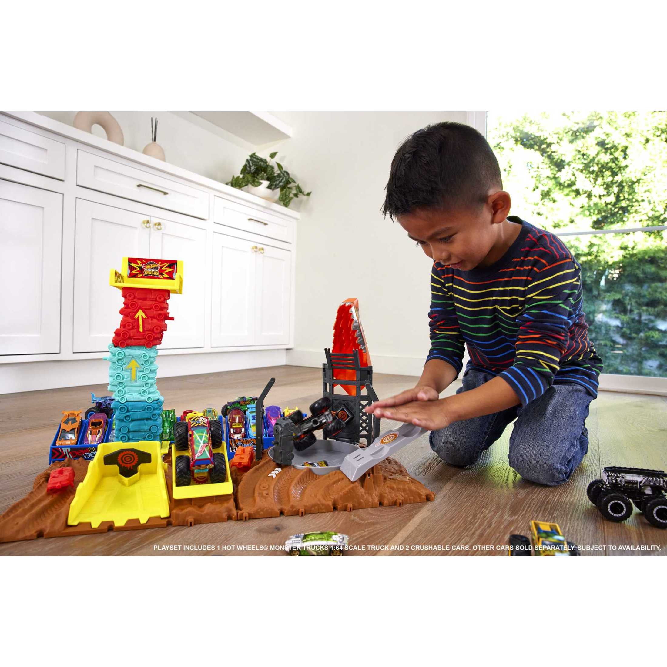 Hot Wheels Attack Car Monster Trucks Tiger Shark SpinOut Challenge with 1 Toy Truck  (图2)