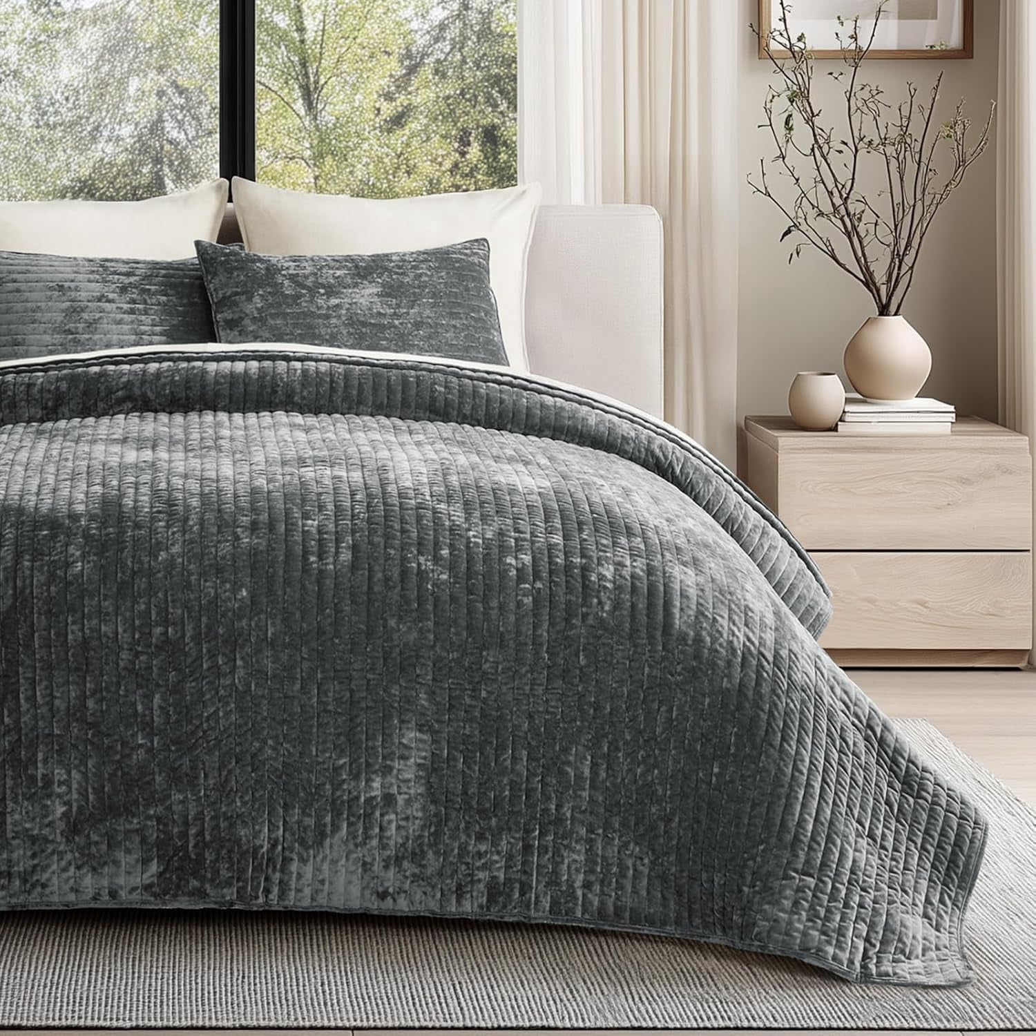 EVERGRACE Velvet Quilt Set King Size, Luxurious Soft Striped Channel Bedding Set, Lightweight Velvet Comforter for All Season, Oversized Bedspread Coverlet with 2 Matching Shams, Charcoal Gray