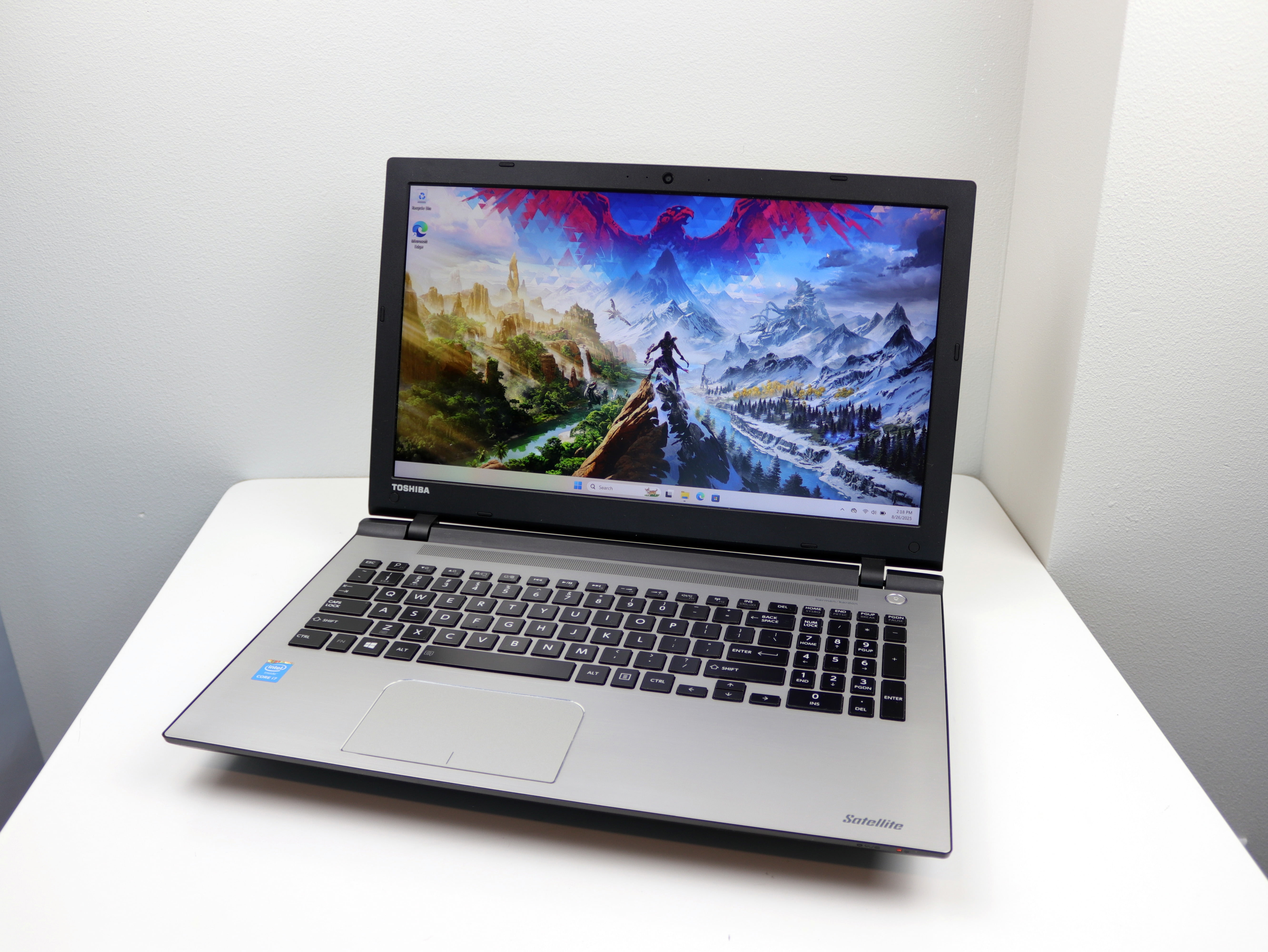 Toshiba I7