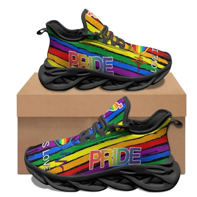 Zapatillas de baloncesto antideslizantes con cordones y diseño personalizado del orgullo LGBT para mujer, zapatillas populares para exteriores, viajes y fitness.