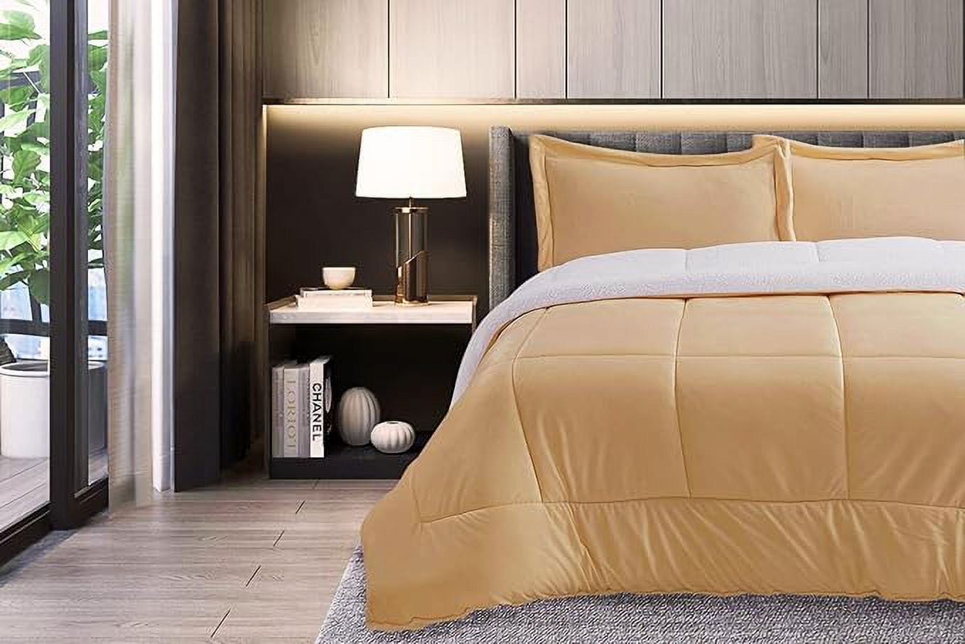 Elegant Comfort Ultra Plush 3-Piece Sherpa Comforter Set, Solid-Color and a Fluffy Sherpa Reverse, All Season Suitable, Heavy Weight, Micro-Suede, Sherpa Comforter, Queen, Camel-Gold