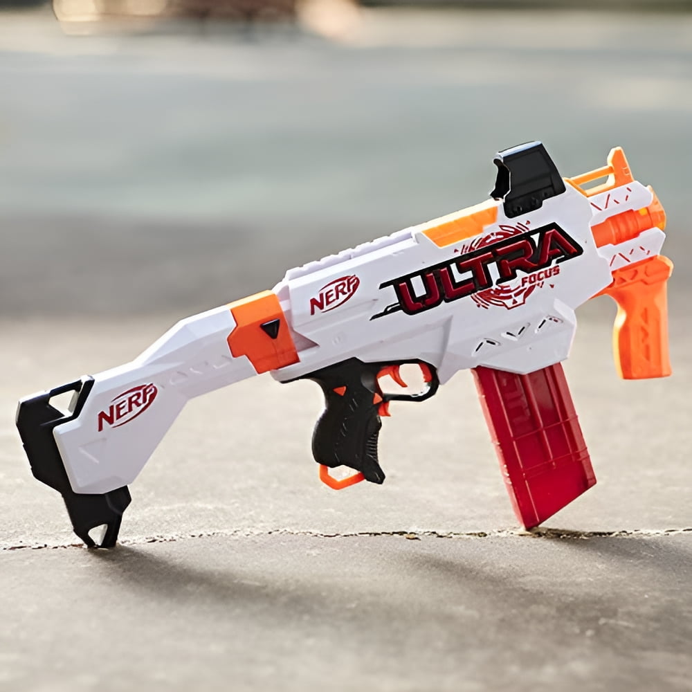 NERF 30395600 Ultra Focus AA Battery Powered Motorized Blaster with 10 Dart Clip for 8 Years+