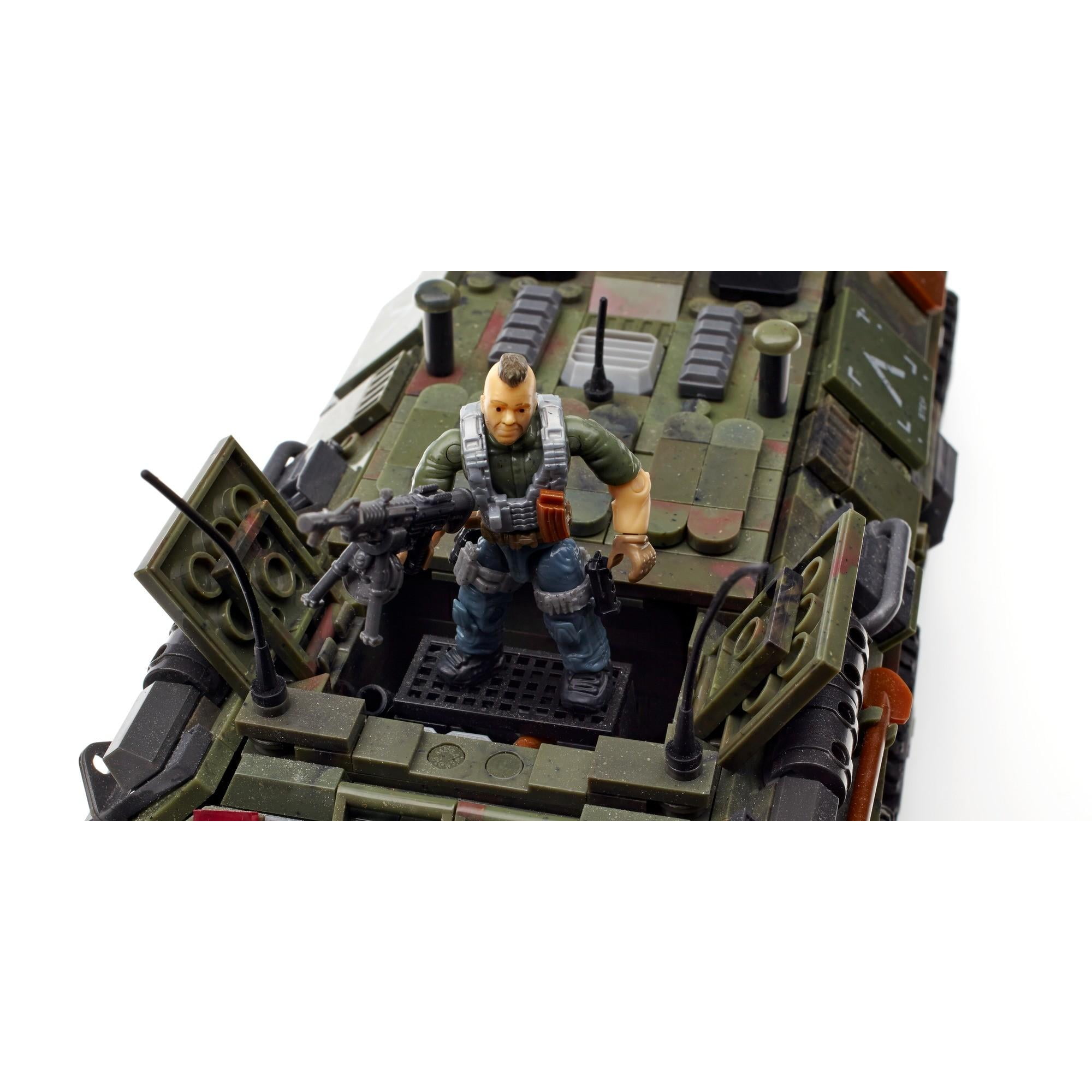 Mega Bloks Call of Duty Combat Vehicle with Mini Figures Mega Bloks Call of Duty Combat Vehicle with Mini Figures