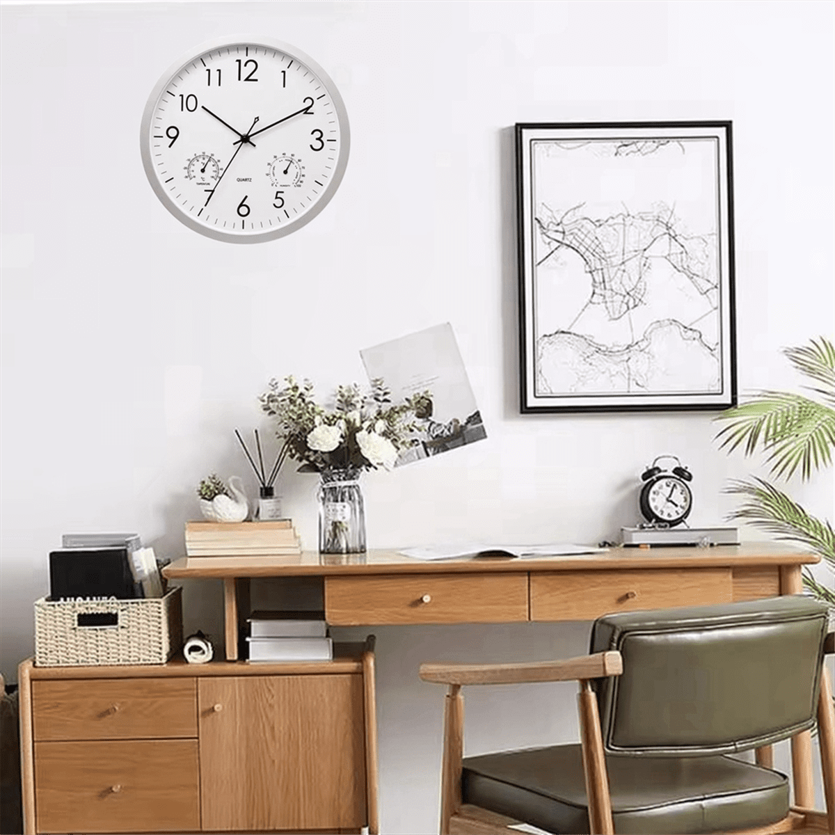 Decorative Round Outdoor Clock with Thermometer and Hygrometer Large Wall Clock Elegant Retro Silent Clock