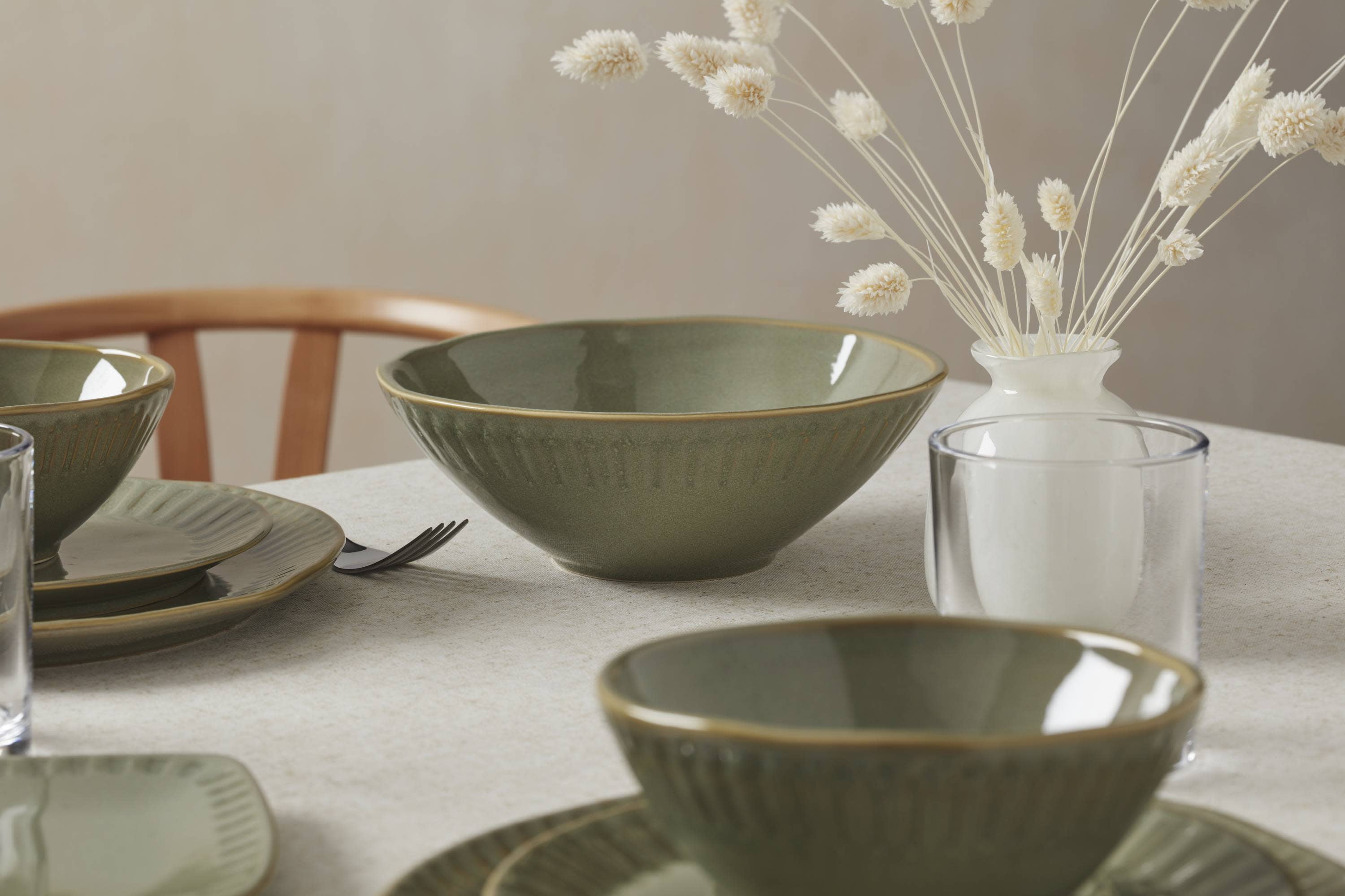 Oneida Entertain 365 48 oz Round Artisanal Stripe Green Stoneware Serving Bowl