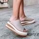 thumbnail image 1 of Sandalias de moda para mujer, zapatos de punta abierta para mujer, zapatos transpirables con cuña para la playa para mujer, chanclas ligeras con cuña para Muffin Wmkox8yii  ytu7743, 1 of 6