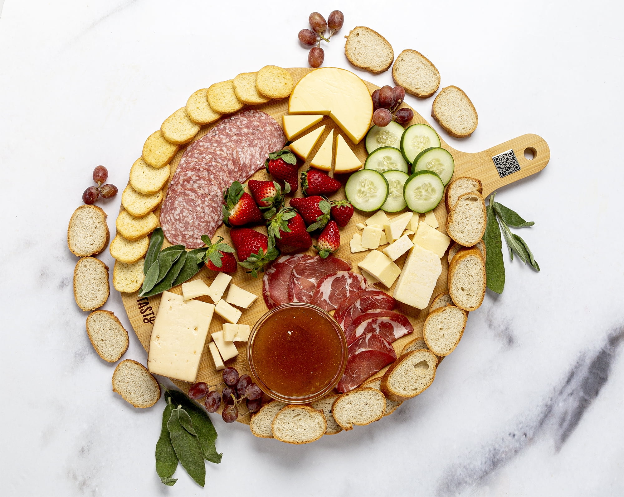 Tasty Bamboo Round Charcuterie Board with Handle, Paddle Cheese Board, 15.5" Round