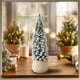 thumbnail image 5 of Mini Árbol de Cedro Nevado Flocado para Mesa, Decoración Navideña para Escritorio y Repisa., 5 of 6