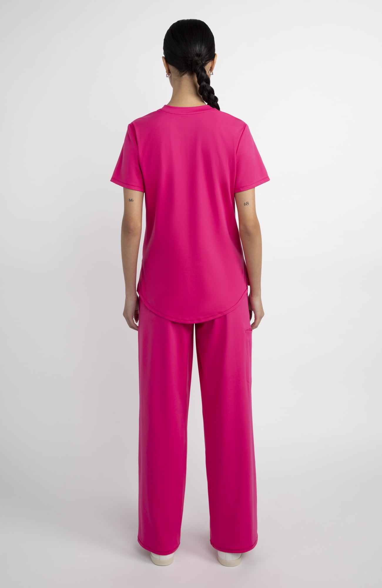 Gildan Women’s Crew Neck Scrub Top, 2-Way Stretch, Sizes XS-2XL