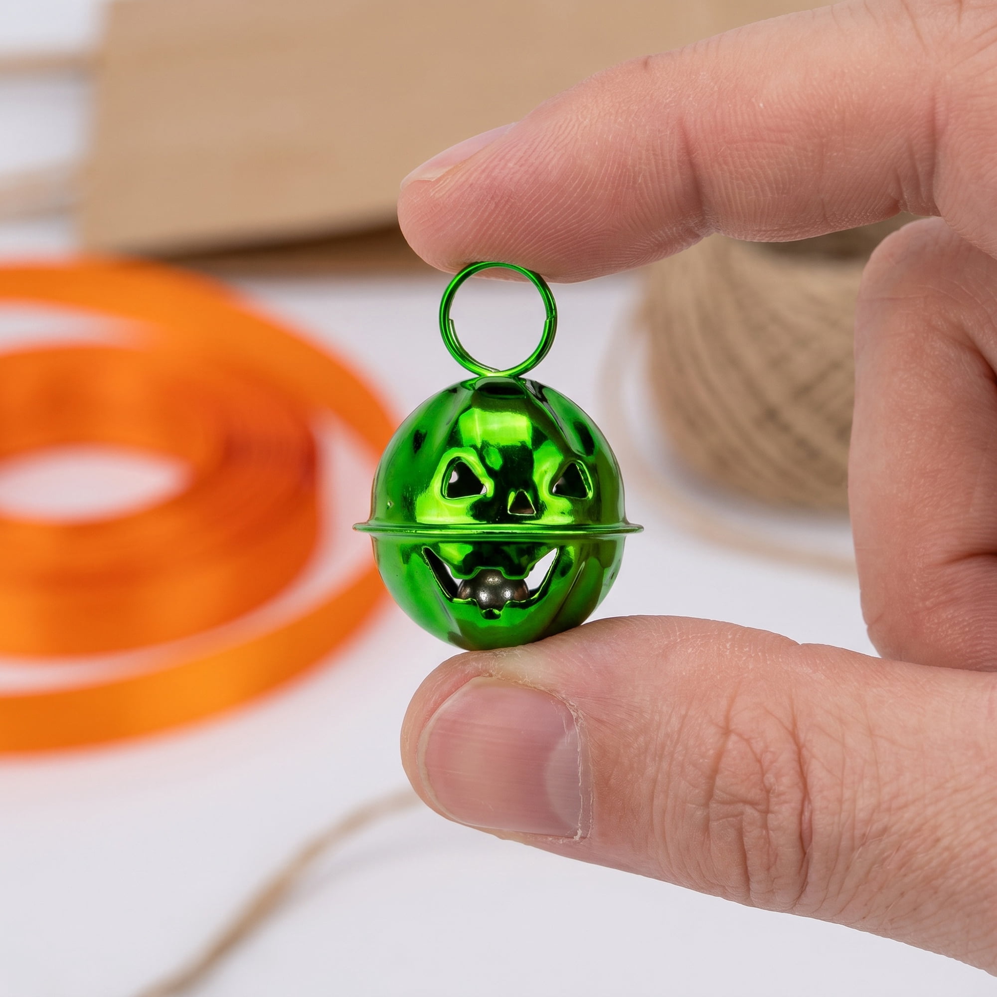 Unique Bargains 10Pcs Pumpkin Halloween Craft Round Bells Green 0.9"L x 0.9"W x 0.9"H