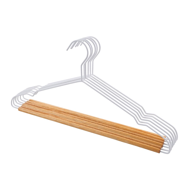 Ganchos metálicos para ropa con base de madera Color blanco PERFECT SPACE. | Set de 6 piezas.