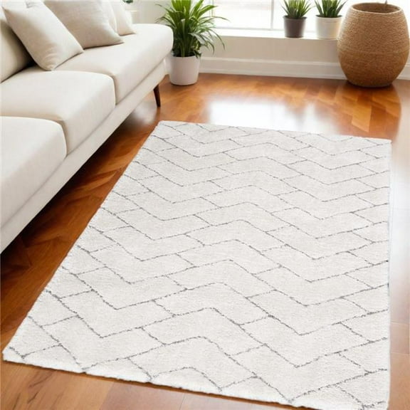 HomeRoots 551132 5 x 7 ft. Shag Rectangle Area Rug, Ivory & Gray