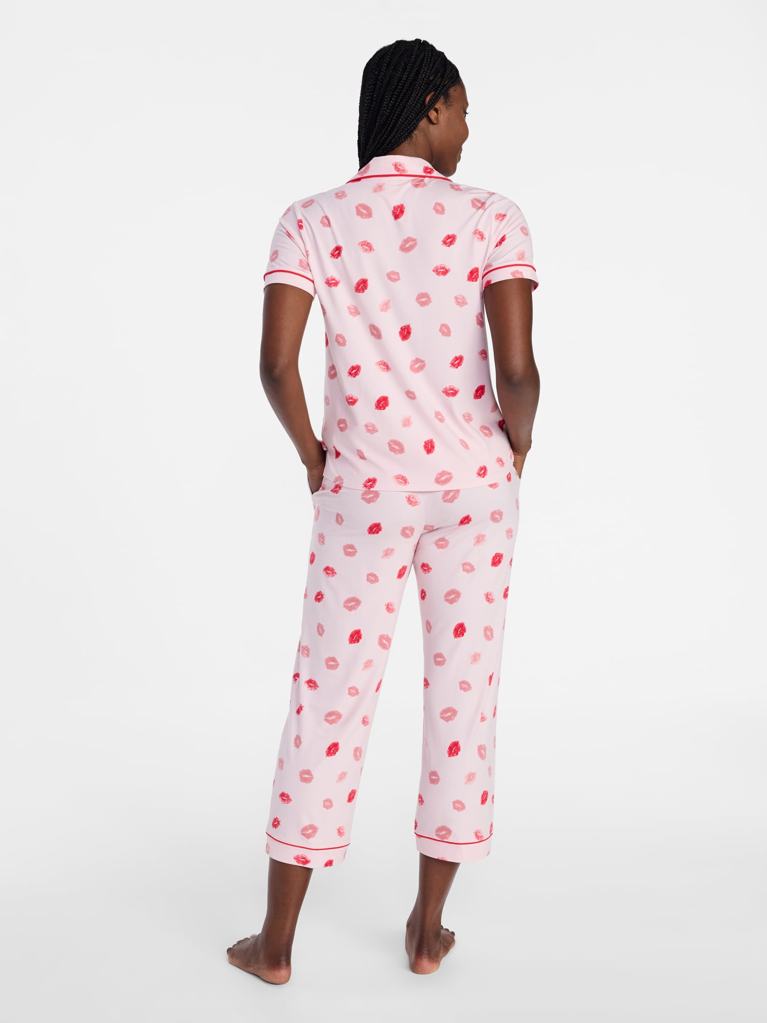 Joyspun Women's Dreamy Soft Collection Notch Collar Top and Capri Pants Valentine's Day Pajama Set, 2-Piece, Sizes XS-3X