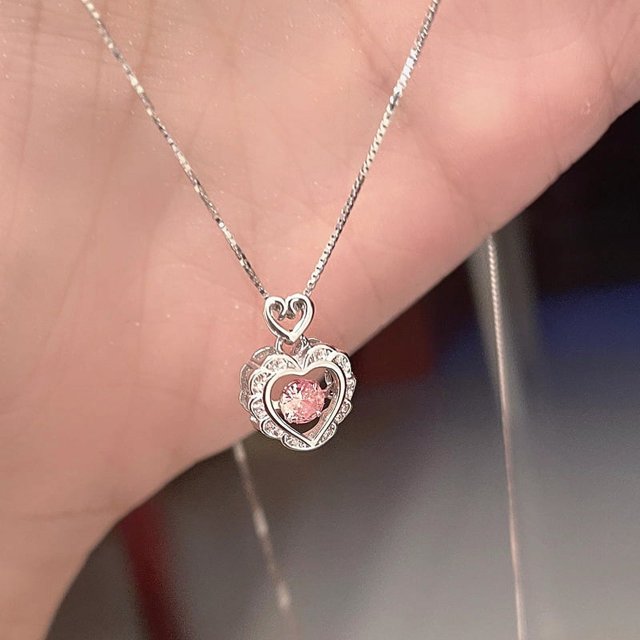 Collar de amor rosa Collar ligero para mujer Cadena de clavícula Accesorios colgantes para mujer Cadena para el cuello