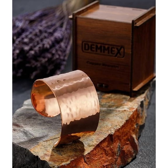 DEM­MEX Copper Bracelet for Women – 100% Pure Hammered Turkish Copper Cuff, 1.5mm Thick, Handmade, Adjustable, in Wooden Gift Box
