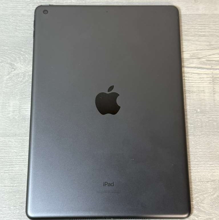 Pre-Owned 2020 Apple 10.2-inch iPad Wi-Fi + Cellular 32GB - Space Gray (8th Generation)