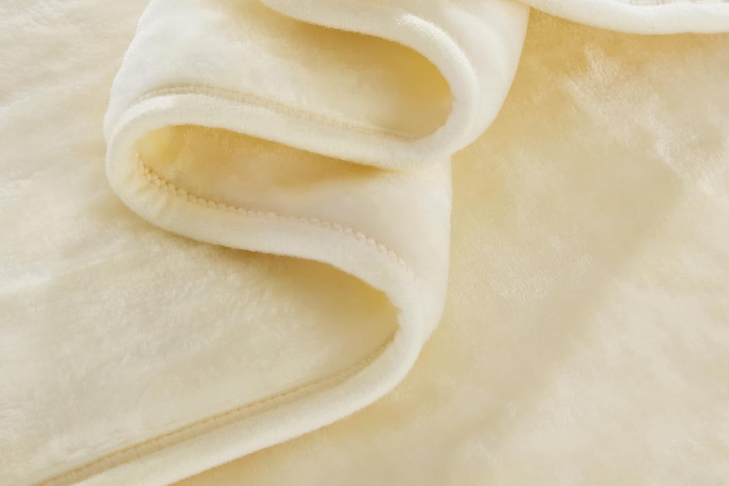 Chezmoi Collection Heavy Thick Korean Style Faux Mink Blanket Single Ply 9 Lbs, 750GSM Silky Soft Plush Raschel Mink Blanket, 92" x 106" US King Size, Solid Beige