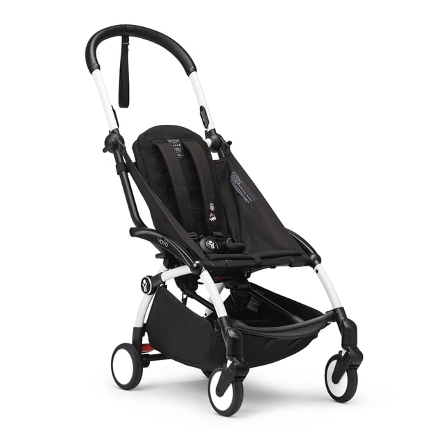 Stroller Stokke YOYO3 con marco blanco, arnés de 5 puntos y bolsa