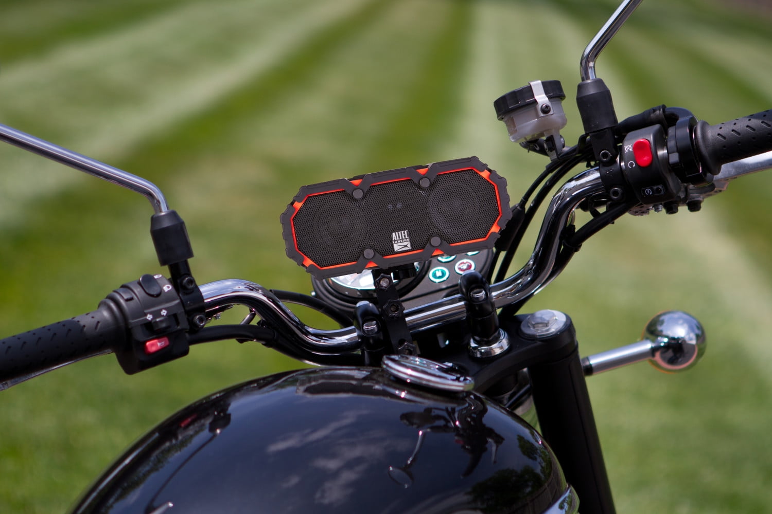 altec lansing imw577 lifejacket 2