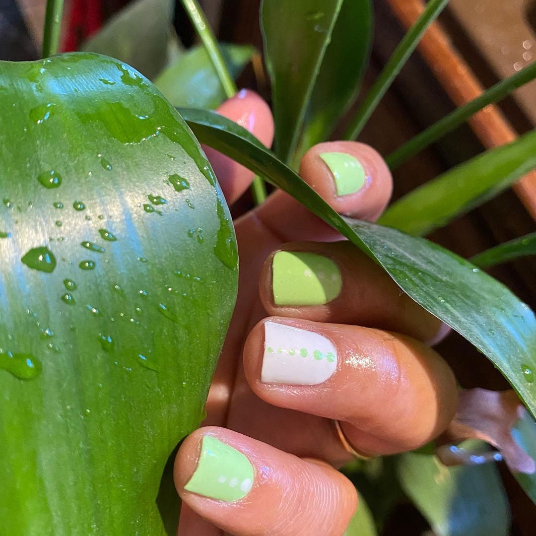 karma Organic beautiful Combination of Natural Nail Polish-Non-Toxic Nail Art, Vegan and Cruelty-Free Nail Paint