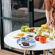 thumbnail image 4 of Bandeja de comida dividida circular de 26 cm de diámetro 3 compartimentos Gran capacidad Plato de aperitivos duradero Plato de frutas fácil de limpiar Plato versátil para servir cenas familiares, 4 of 6