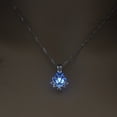thumbnail image 4 of Xihbxyly Collar Luminoso con Colgante de Cristal y Flores Huecas para Mujer, 4 of 5