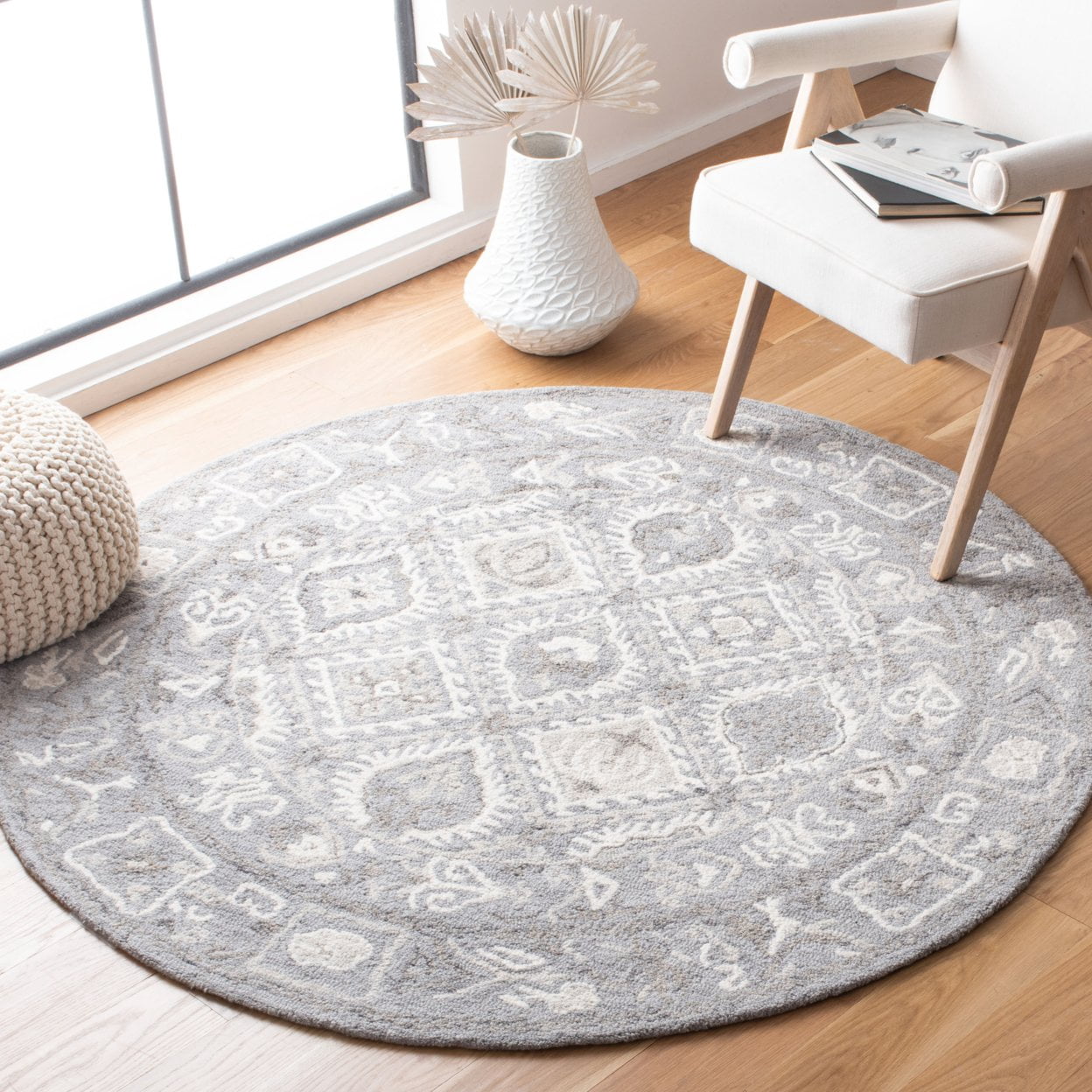 SAFAVIEH Micro-Loop Jaime Medallion Runner Rug, Ivory/Grey, 2'3" x 9'