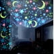 thumbnail image 1 of Juego de pegatinas de pared fluorescentes para dormitorio de niños, pegatinas 3D luminosas, estrellas, lunas, luz en la oscuridad, juguetes de decoración del hogar, 1 Juego3262, 1 of 5