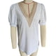 thumbnail image 1 of Blusa de manga corta con cuello en V, manga corta de encaje de ganchillo Camisa hueca de encaje de ganchillo Top de encaje de ganchillo Diseño de última generación, 1 of 3