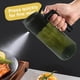 thumbnail image 5 of Dispensador de aceite de oliva de vidrio para cocina, botella dispensadora de aceite 2 en 1 y pulverizador de aceite para cocinar, tapa abatible automática, 18 oz (bloqueo leve), 5 of 5