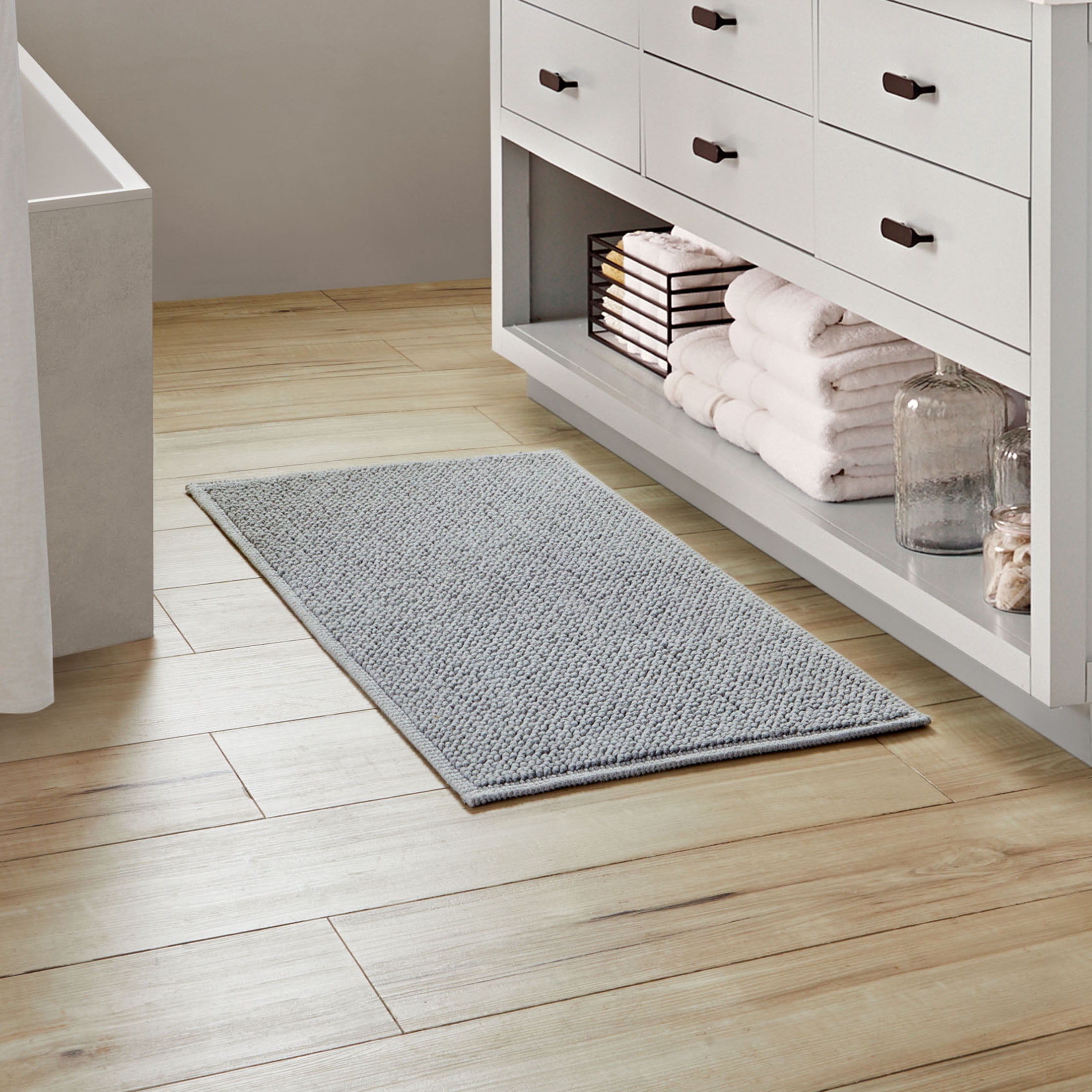 Better Homes & Gardens Signature Soft Cotton Looped Bath Mat, Soft Silver, 20 in x 34 in