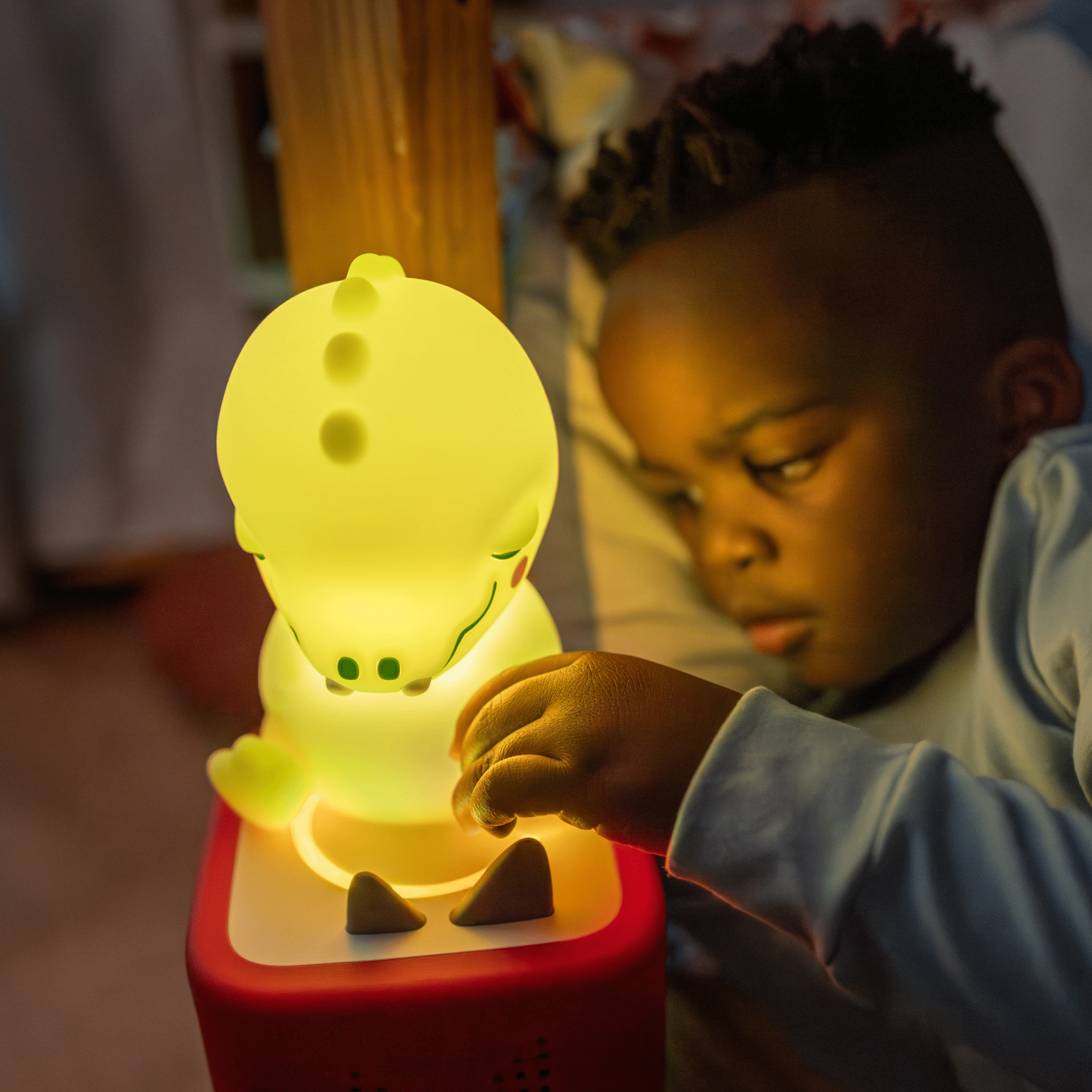 tonies Sleepy Friends: Sleepy Crocodile Night Light, Age Group 1+
