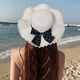thumbnail image 5 of Sombrero de ala grande para mujer, con borde ondulado y lazo, de 56 a 58 cm de circunferencia, para playa, para verano, protector solar, sombrero de paja, 5 of 5