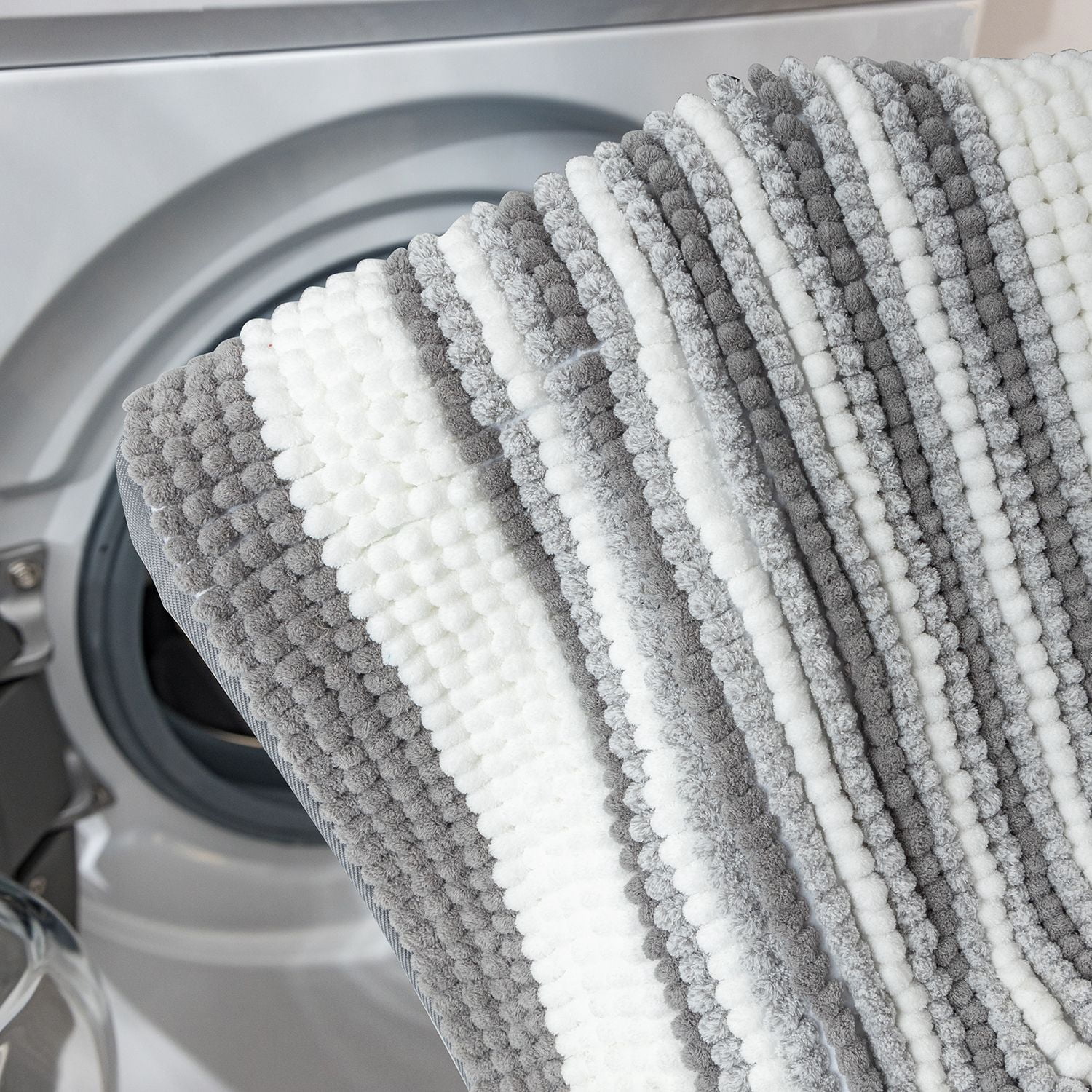 Phantoscope Soft Chenille Bathroom Rug, 17 x 20 in, Quick Dry, Non-Slip Backing, Light Gray