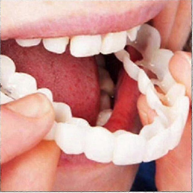 Dentaduras postizas de alta calidad Sonrisa instantánea Ajuste cómodo Dientes cosméticos flexibles Dentaduras postizas Dientes