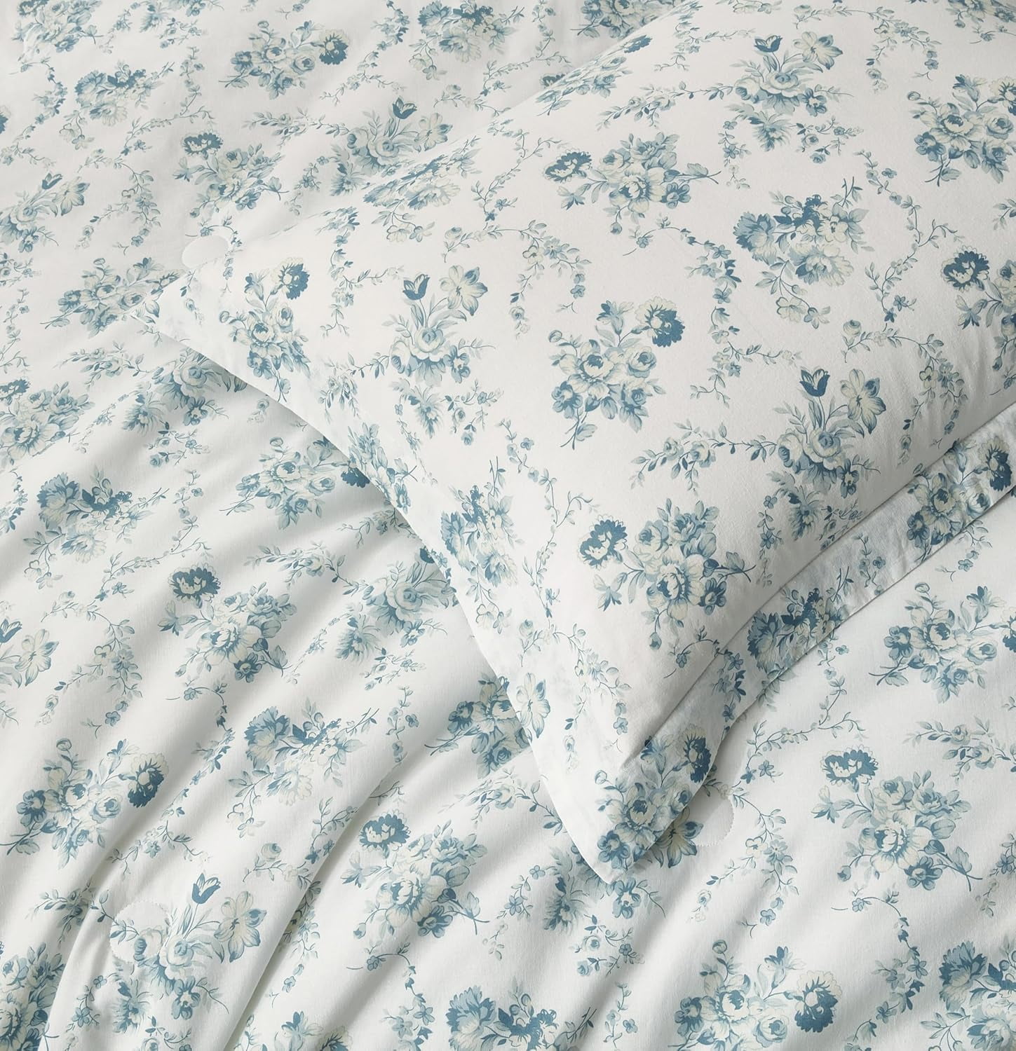 Chezmoi Collection Gigi 2-Piece Washed Cotton Comforter Set Twin Size, Elegant Blue Ivory White Floral Printed Bedding Set Reversible Lightweight Comforter for All Season