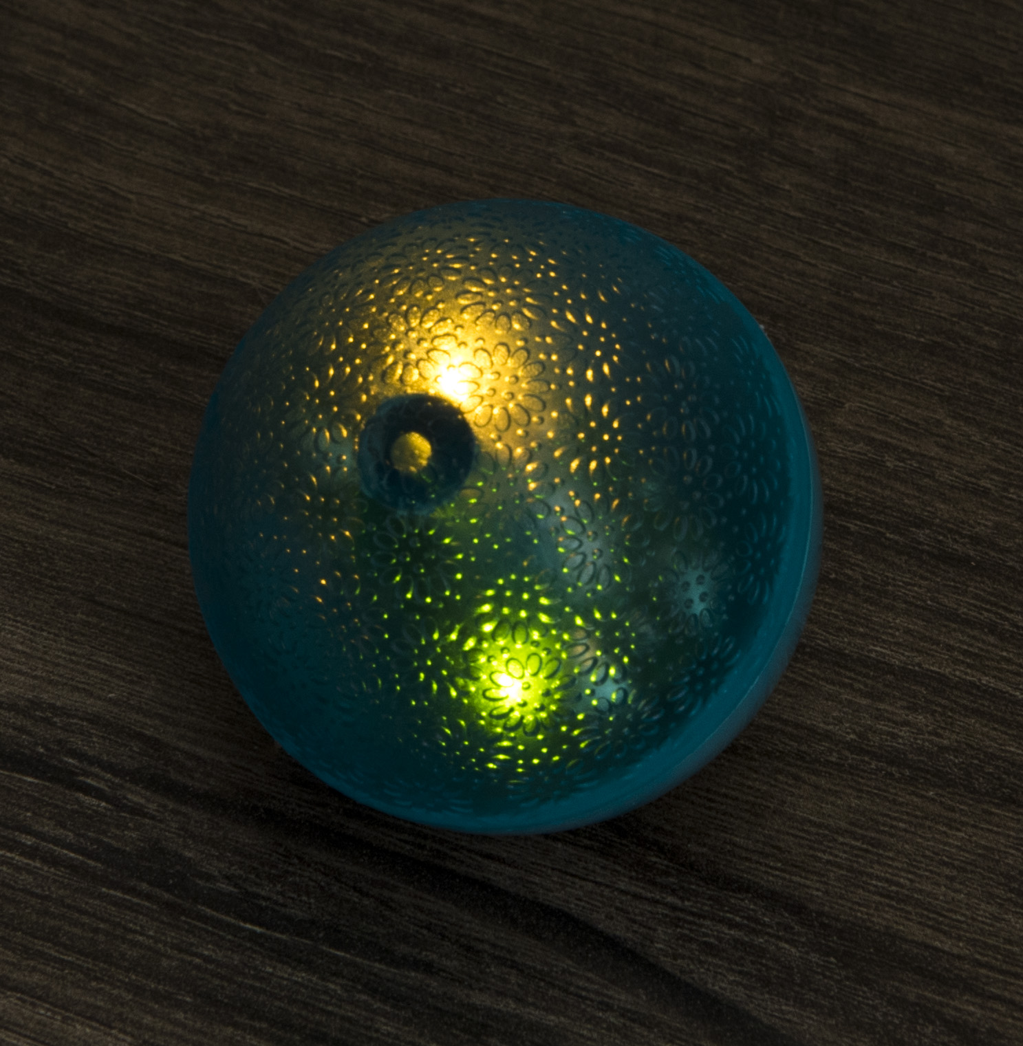 SmartyKat FlickerBall Electronic Light Cat Toy