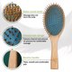 thumbnail image 3 of Cepillo de pelo con paleta grande, masajeador de cuero cabelludo y estimulador del crecimiento. Desenreda el cabello húmedo o seco., 3 of 5
