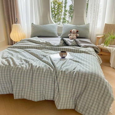 Summer is simple and tidy, cool and air-conditioned